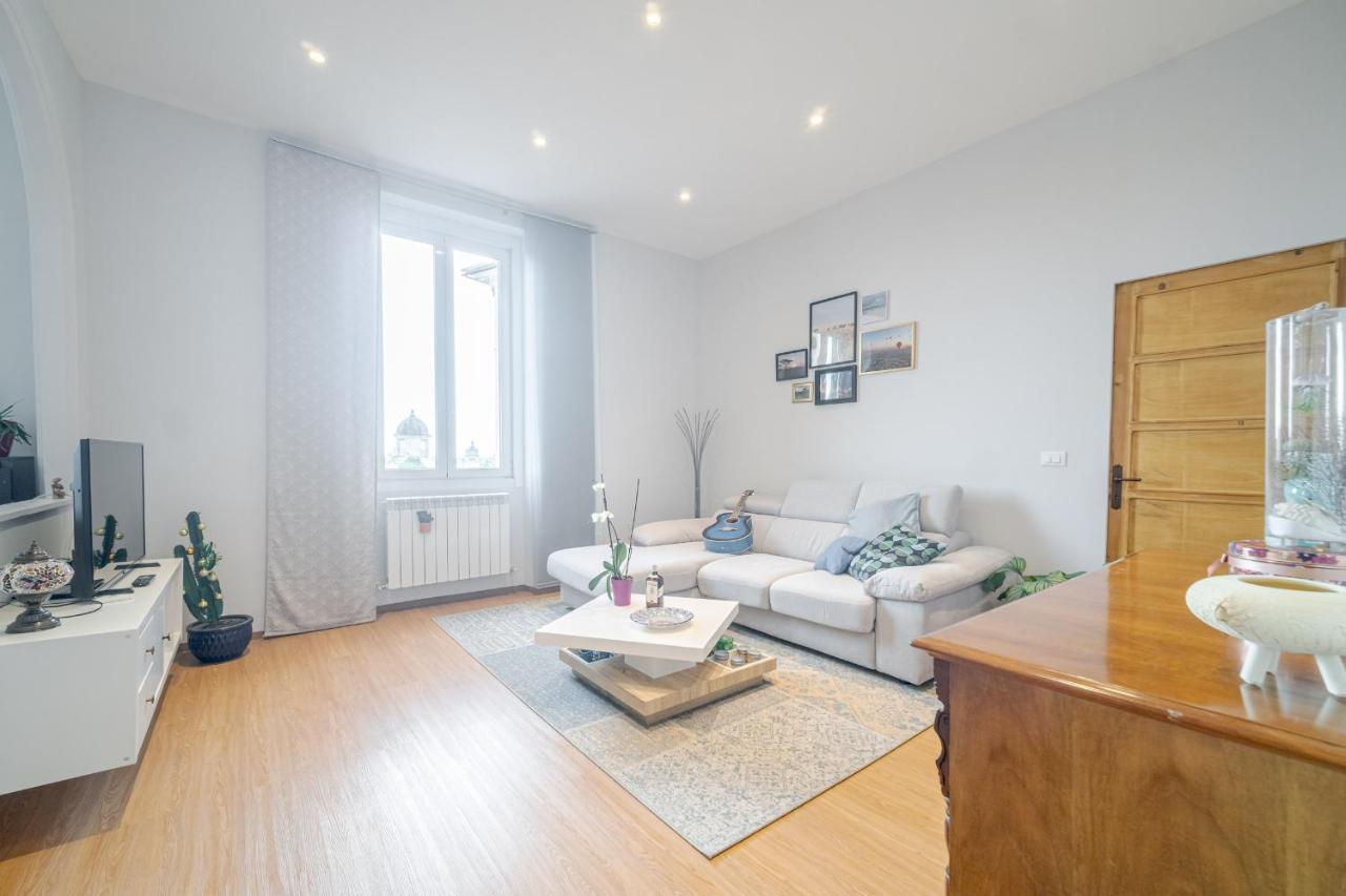 Bright Apartment A Few Steps From Via Garibaldi Genoa Exterior photo