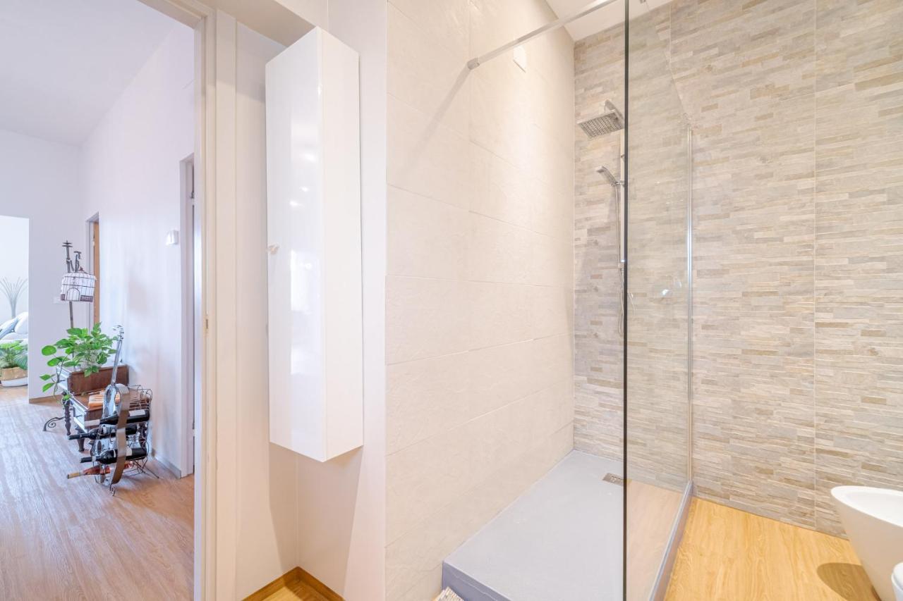 Bright Apartment A Few Steps From Via Garibaldi Genoa Exterior photo